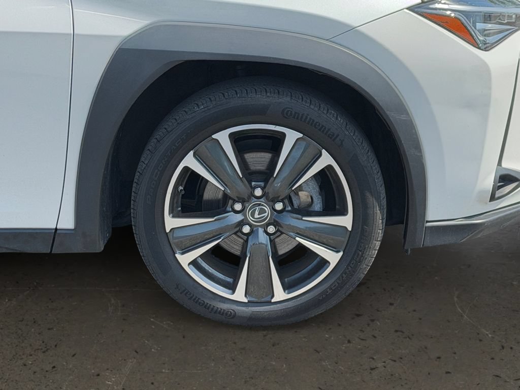 Used 2020 Lexus UX 200 w/ Accessory Package 2 FWD image 9