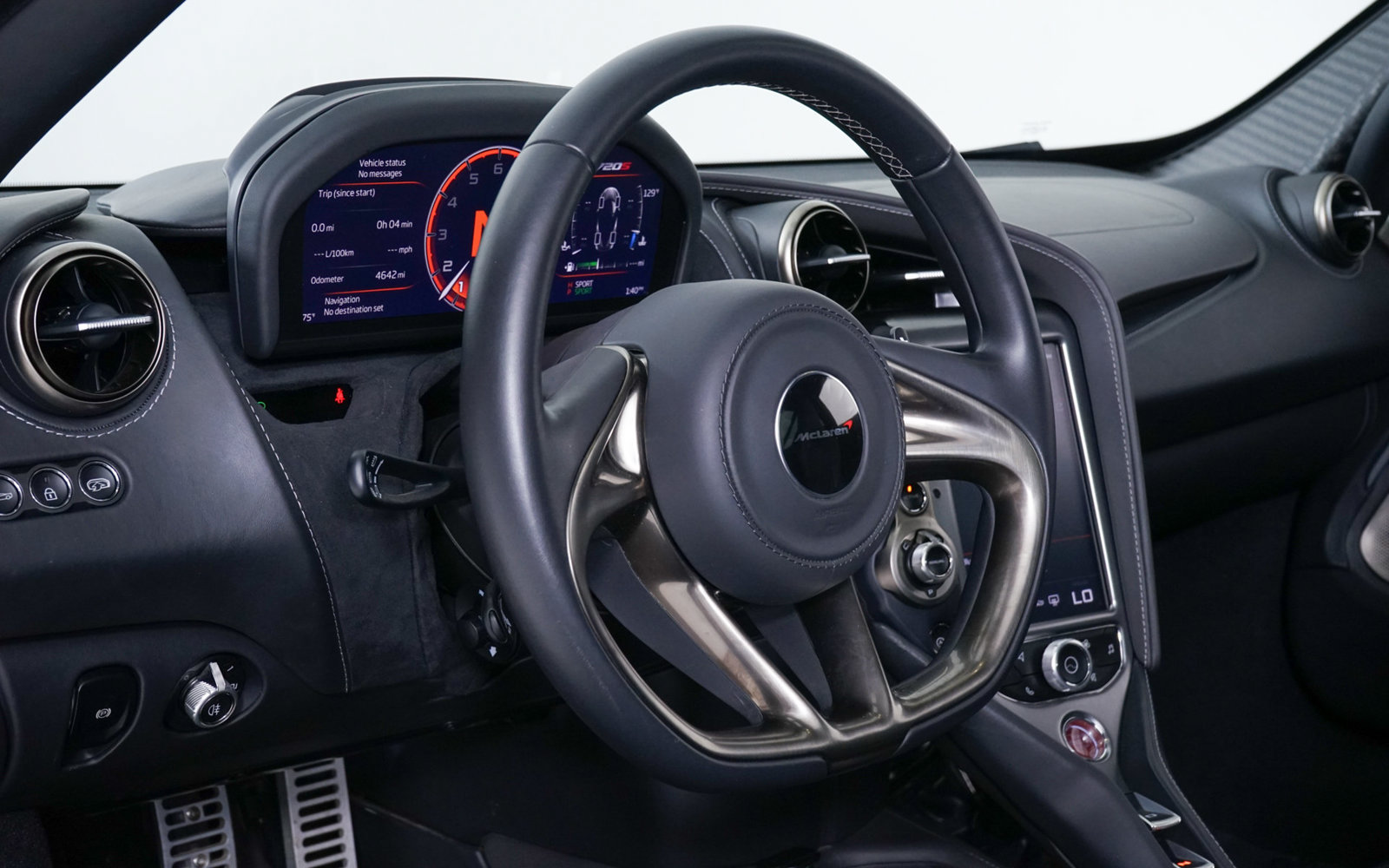 Used 2018 McLaren 720S Luxury RWD image 4