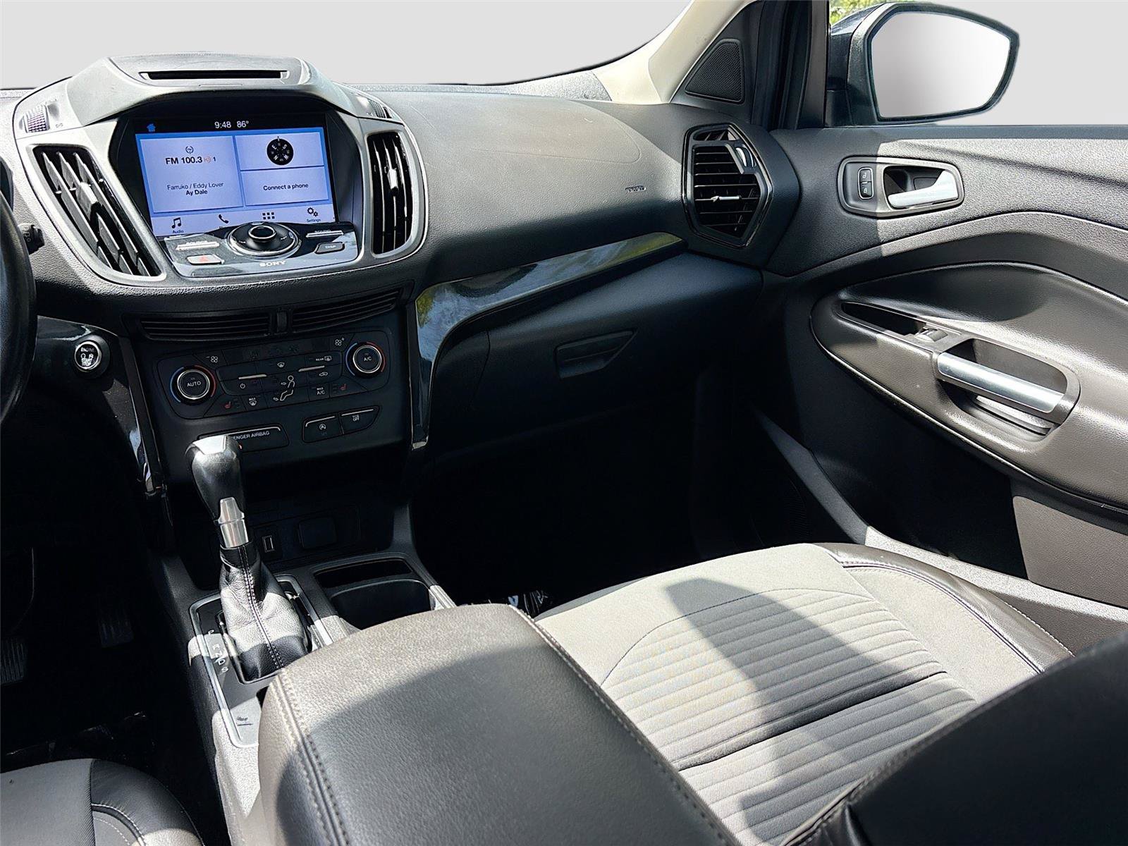 Used 2017 Ford Escape Titanium AWD/4WD image 24
