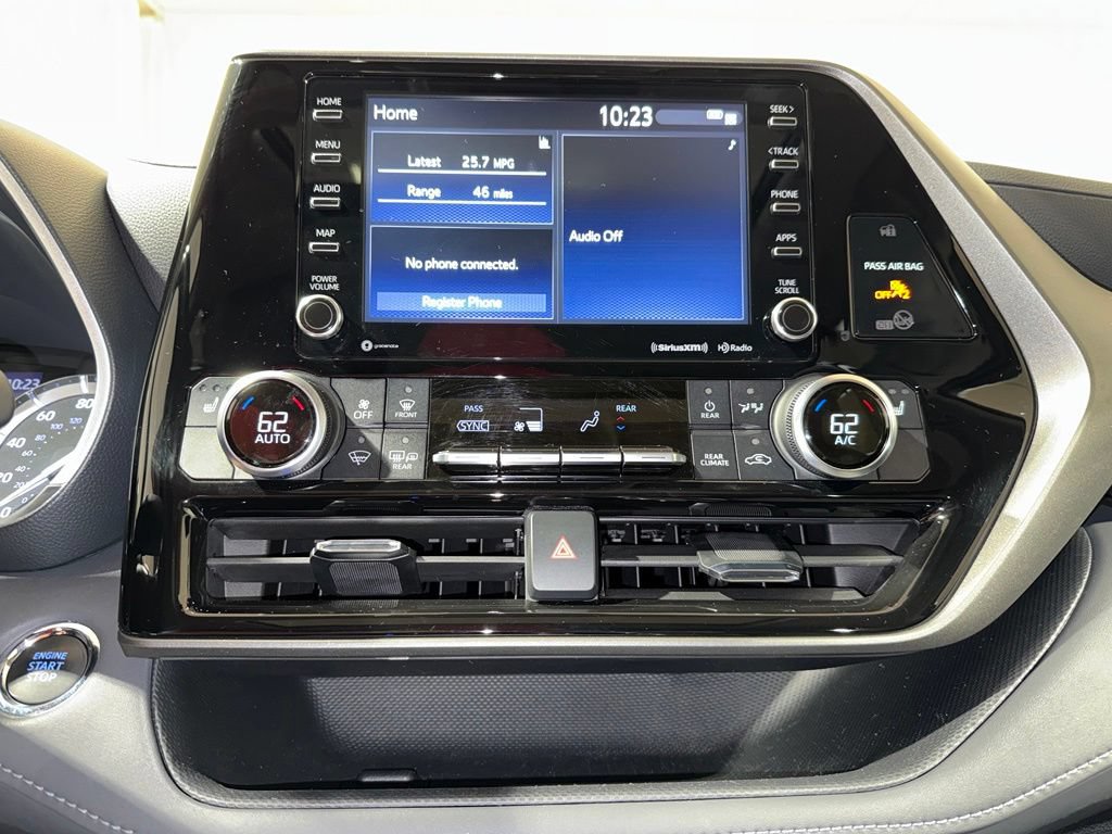 Used 2022 Toyota Highlander XLE AWD/4WD image 29