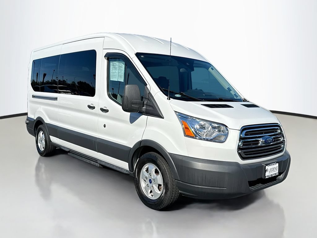 Used 2017 Ford Transit 350 XLT RWD image 4