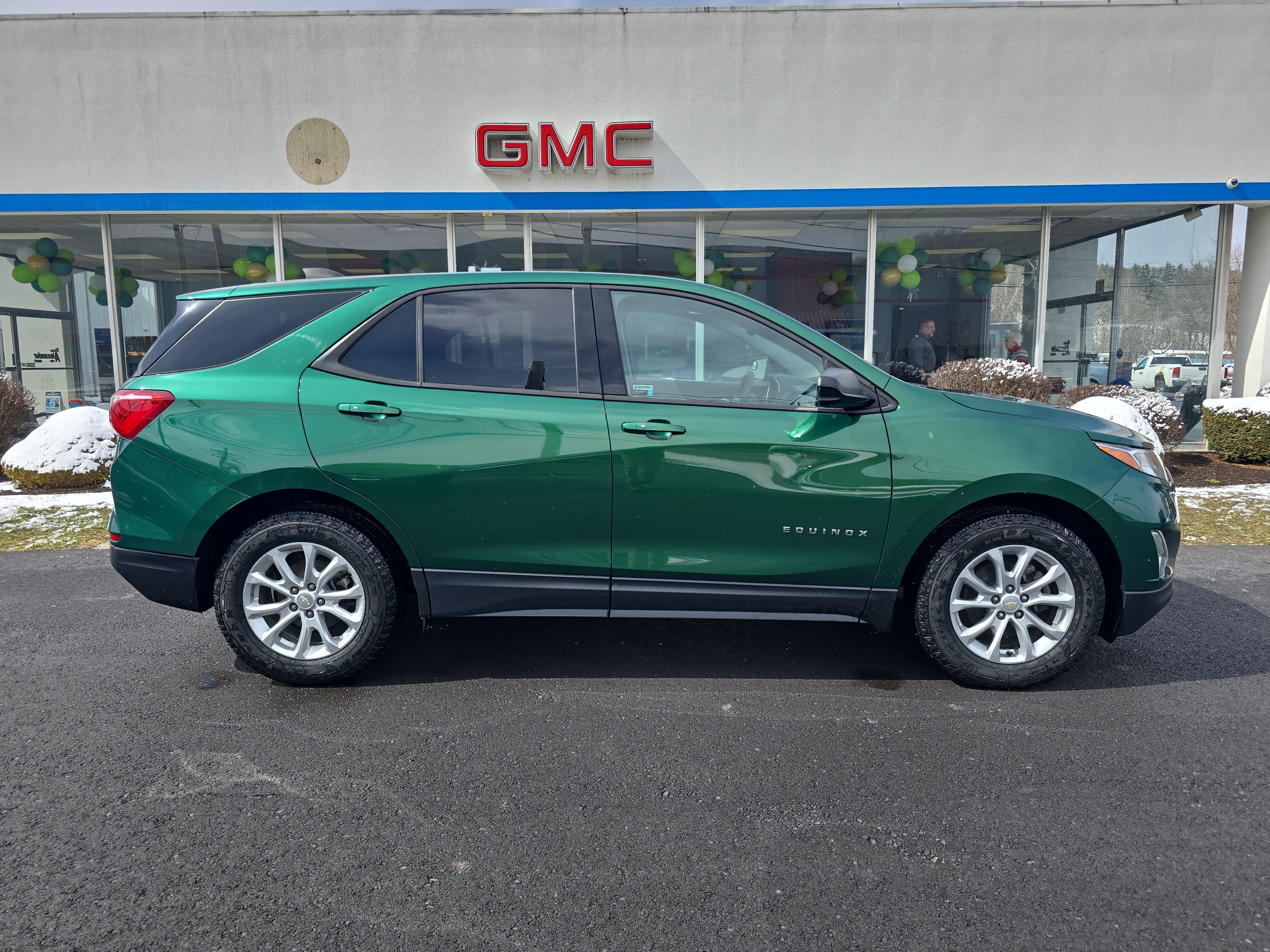 Used 2019 Chevrolet Equinox LS w/ LS Convenience Package image 2