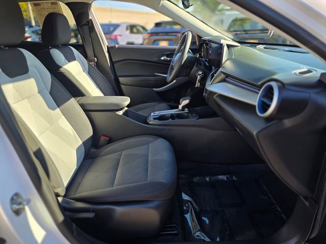 Used 2025 Chevrolet Trax LS image 10