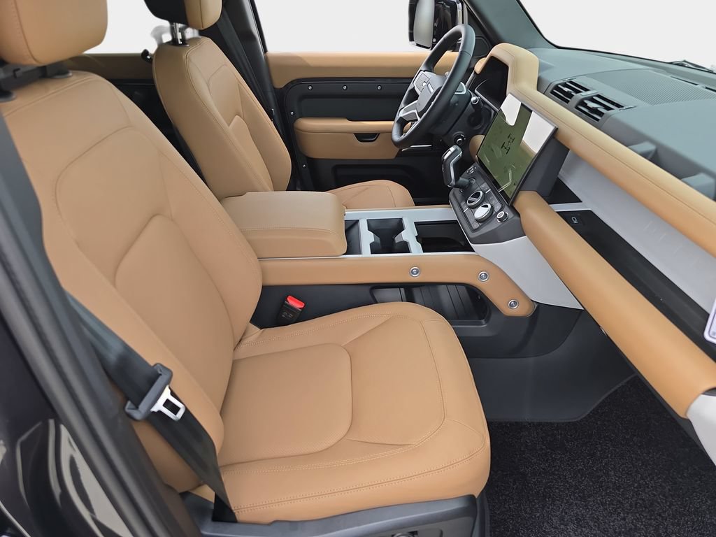 New 2026 Land Rover Defender 110 S AWD/4WD image 10