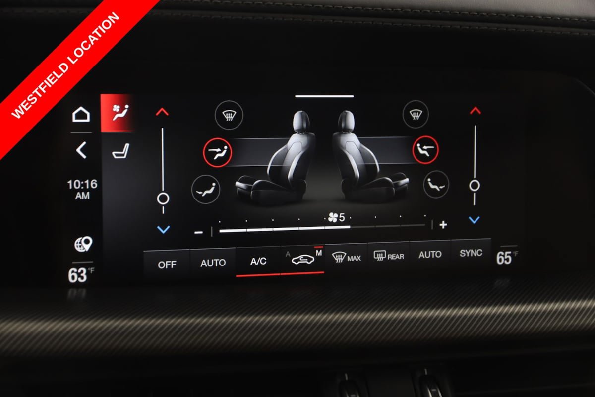 Used 2024 Alfa Romeo Stelvio Ti AWD/4WD image 34