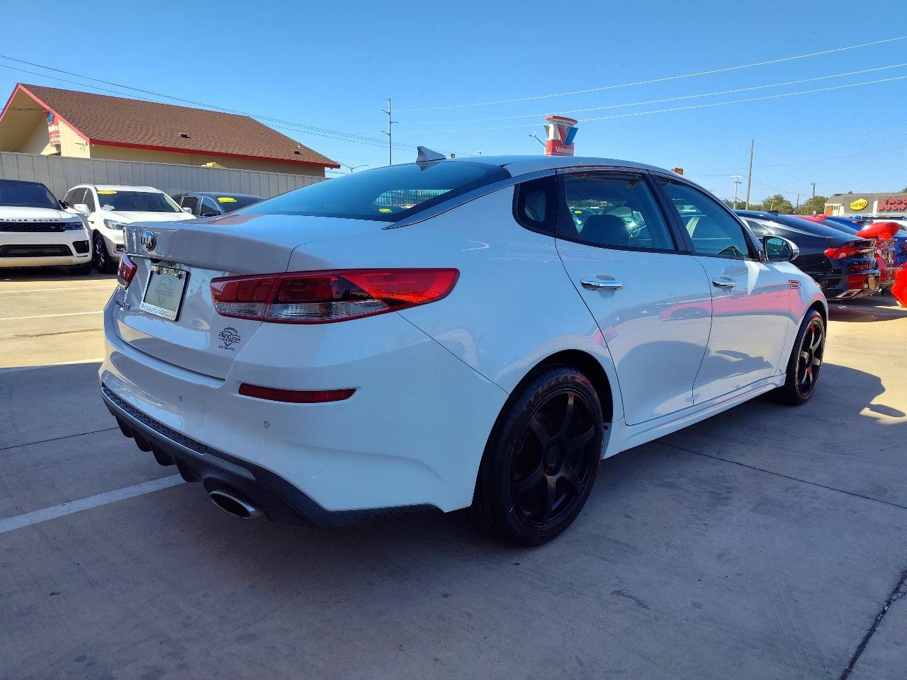 Used 2019 Kia Optima LX FWD image 4