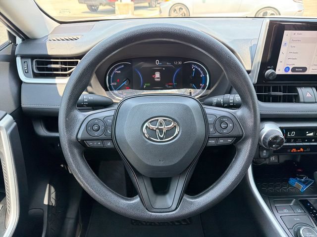 Used 2025 Toyota RAV4 XLE AWD/4WD image 10