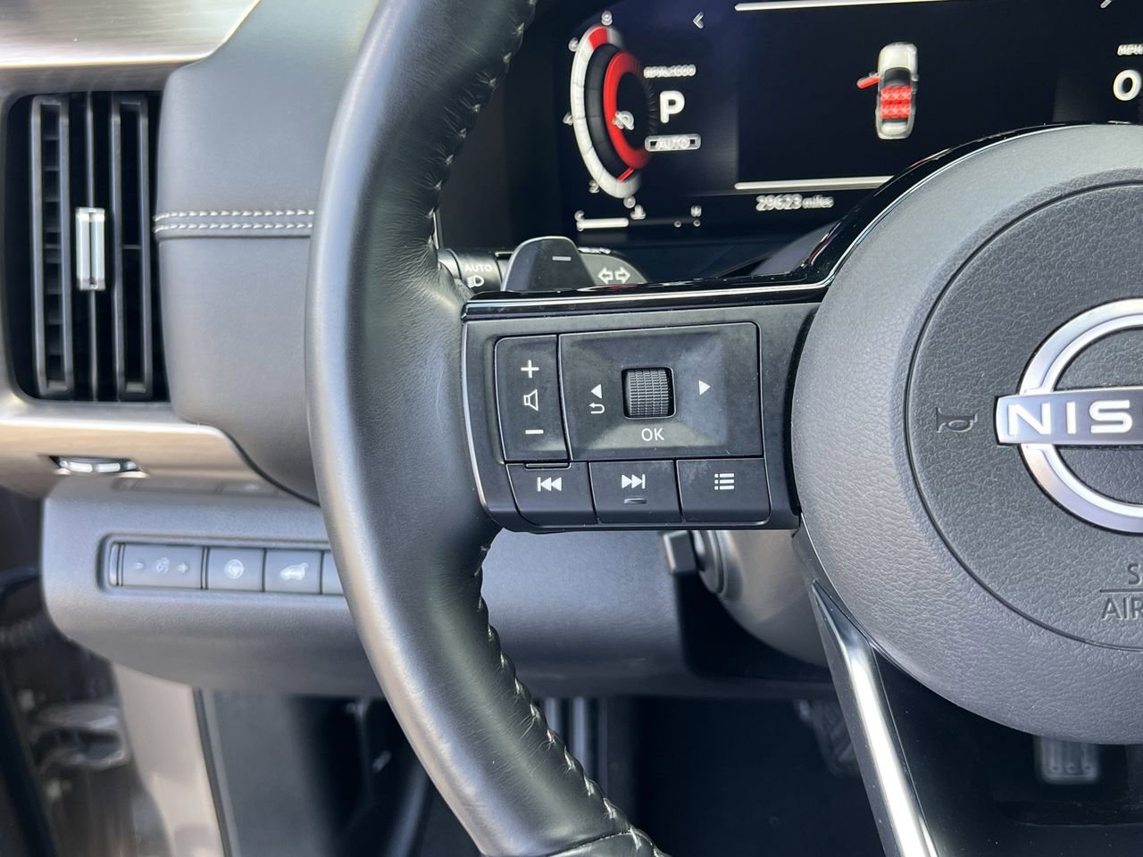 Certified 2023 Nissan Pathfinder Platinum w/ Cargo Package image 10