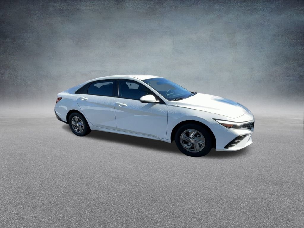 Certified 2025 Hyundai Elantra SE image 27