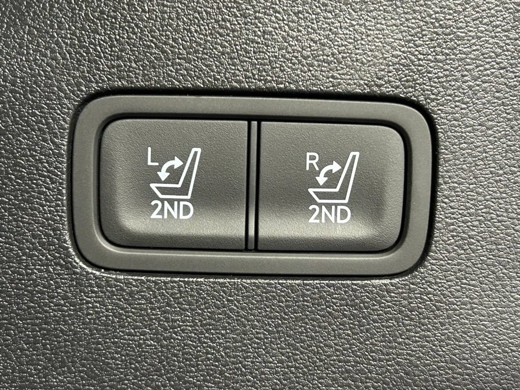 Used 2025 Hyundai Santa Fe Calligraphy AWD/4WD image 16