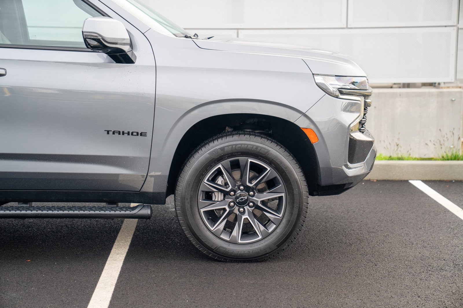 Used 2021 Chevrolet Tahoe Z71 w/ Z71 Off-Road Package image 9