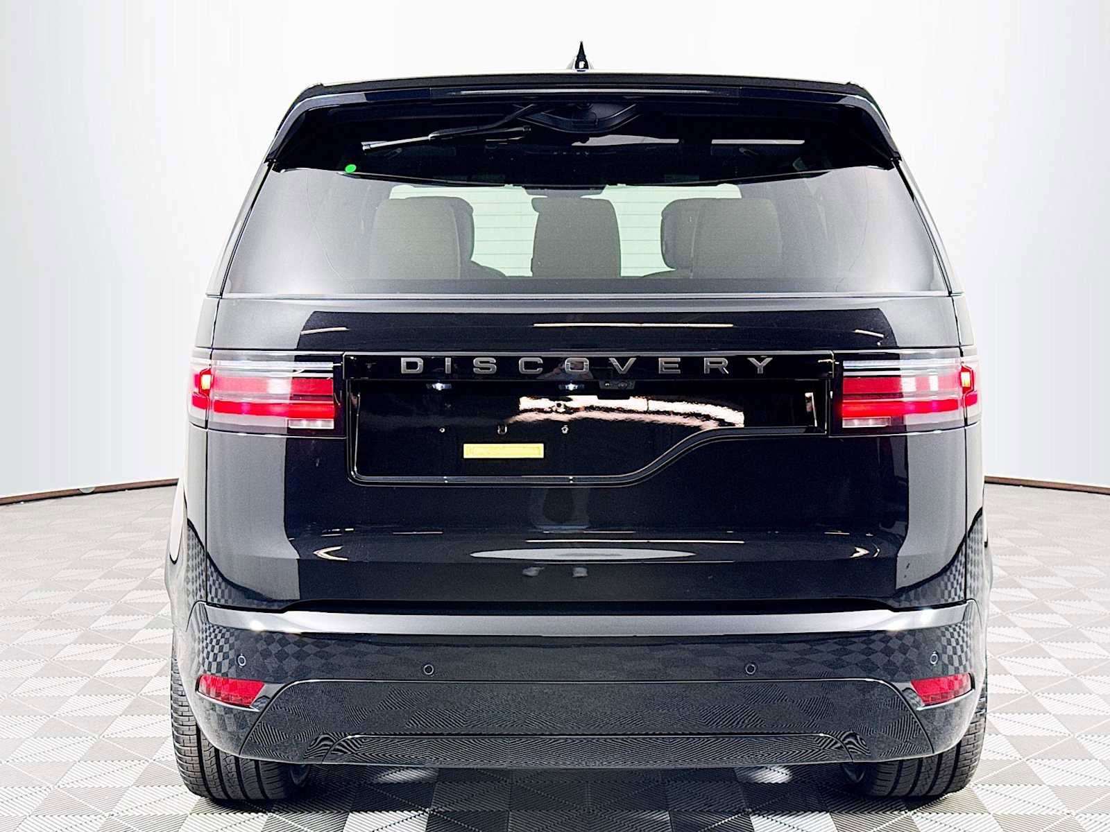 New 2025 Land Rover Discovery Dynamic SE AWD/4WD image 6
