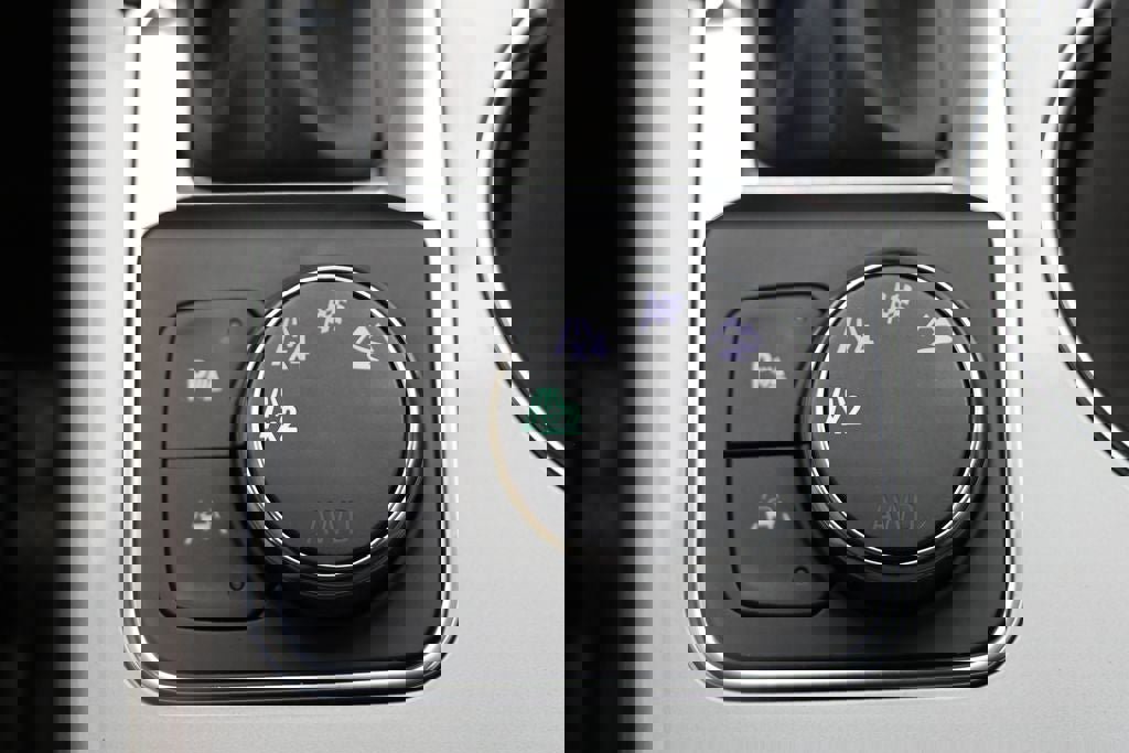 Used 2023 Chevrolet Blazer LT w/ Driver Confidence Package image 24