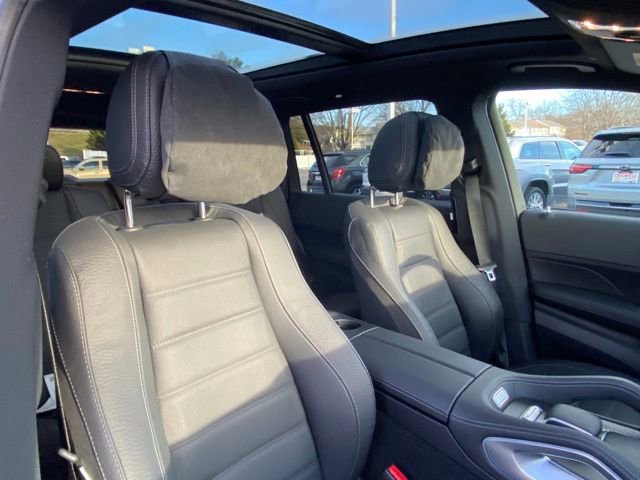 Used 2025 Mercedes-Benz GLS 580 4MATIC image 22