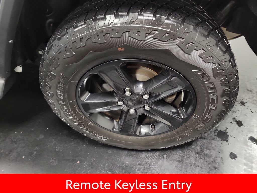Used 2022 Jeep Wrangler Unlimited Sport AWD/4WD image 12
