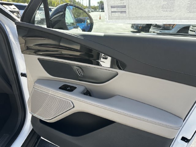 Certified 2024 Lincoln Nautilus Premier AWD/4WD image 36