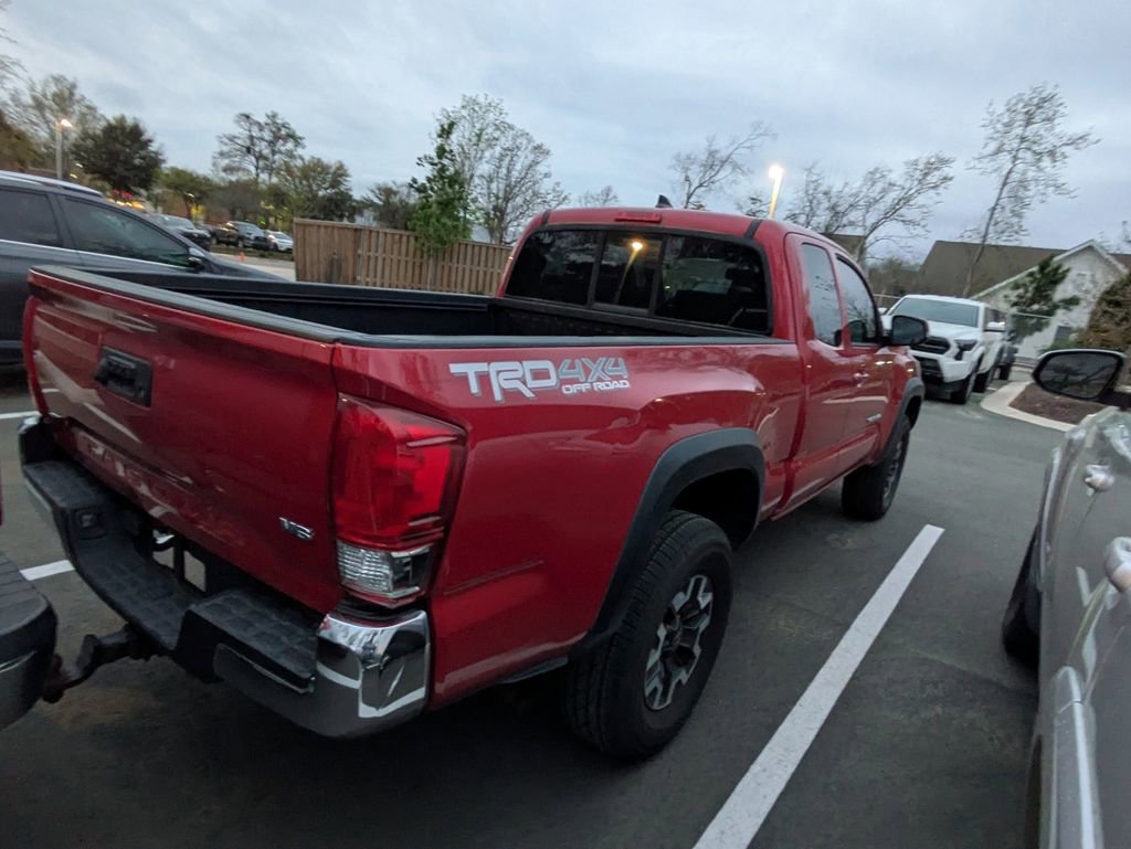Used 2017 Toyota Tacoma TRD Off-Road w/ Tow Package image 6