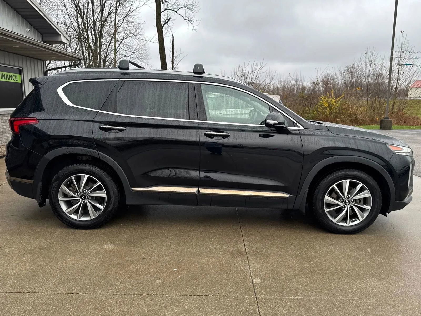 Used 2019 Hyundai Santa Fe AWD image 9