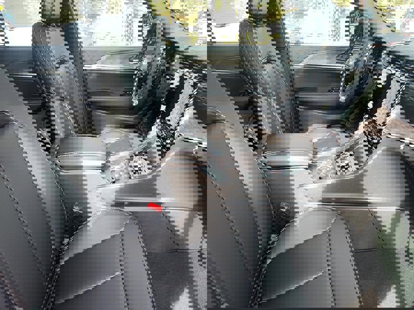 New 2025 Jeep Grand Cherokee Limited w/ Black Appearance Package image 17