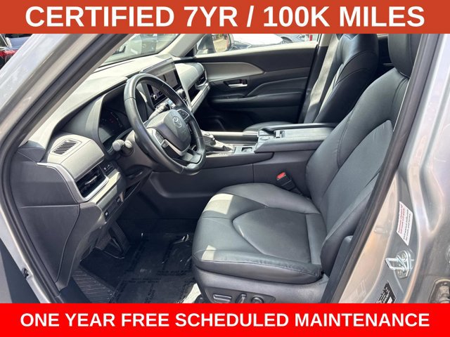 Used 2025 Toyota Grand Highlander AWD image 14