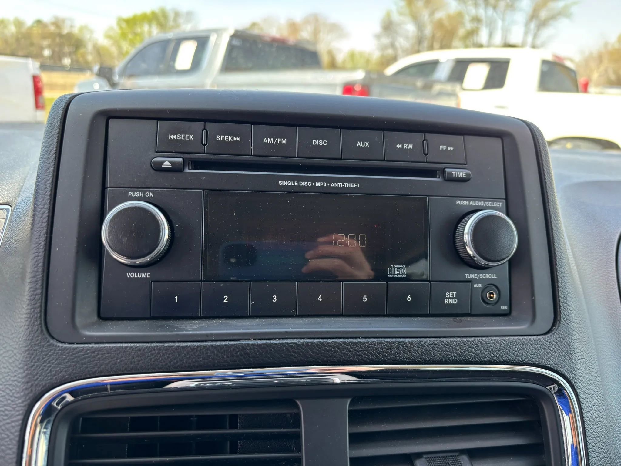 Used 2012 Dodge Grand Caravan SXT image 22