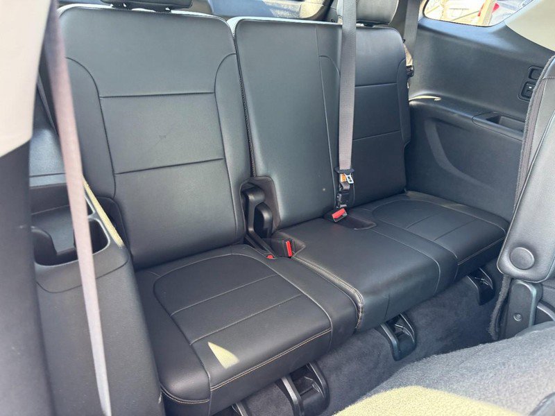 Used 2020 Chevrolet Traverse LT image 11