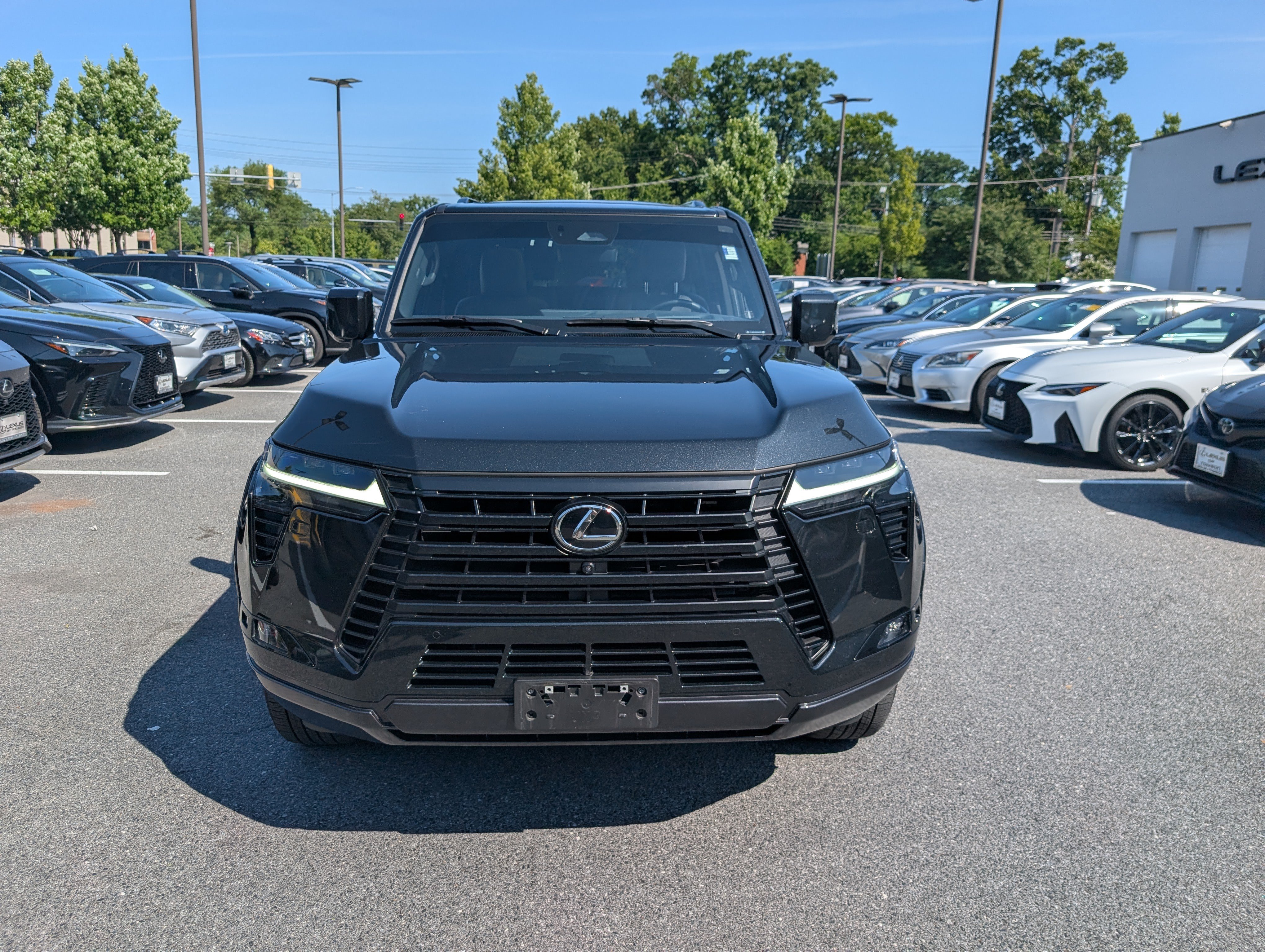 Used 2025 Lexus GX 550 w/ Accessory Package (2T) AWD/4WD image 8