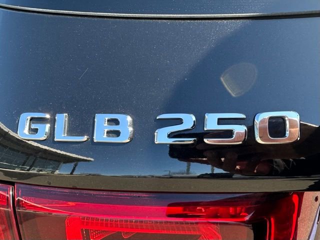 Certified 2022 Mercedes-Benz GLB 250 4MATIC w/ Premium Package Lite image 9