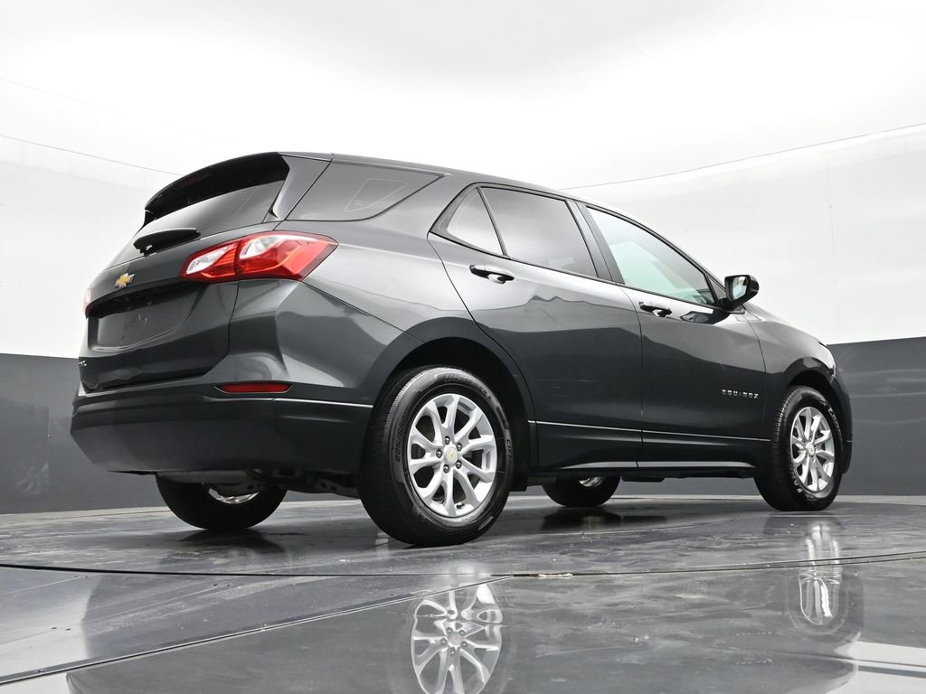 Used 2019 Chevrolet Equinox LS FWD image 25
