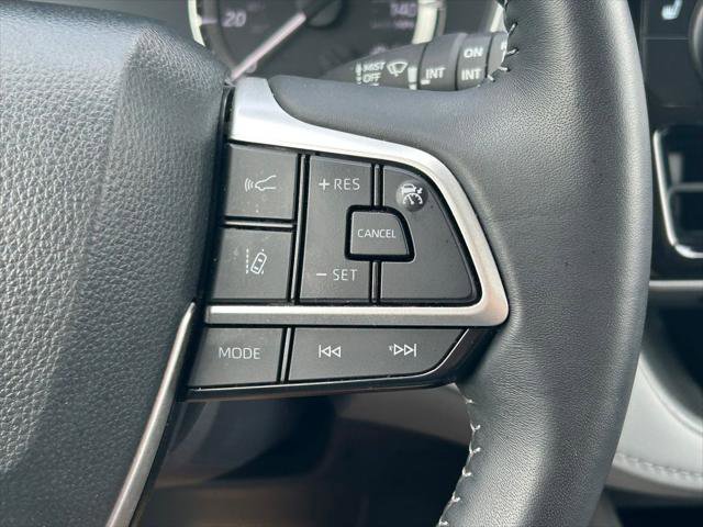 Certified 2025 Toyota Highlander XLE FWD image 41