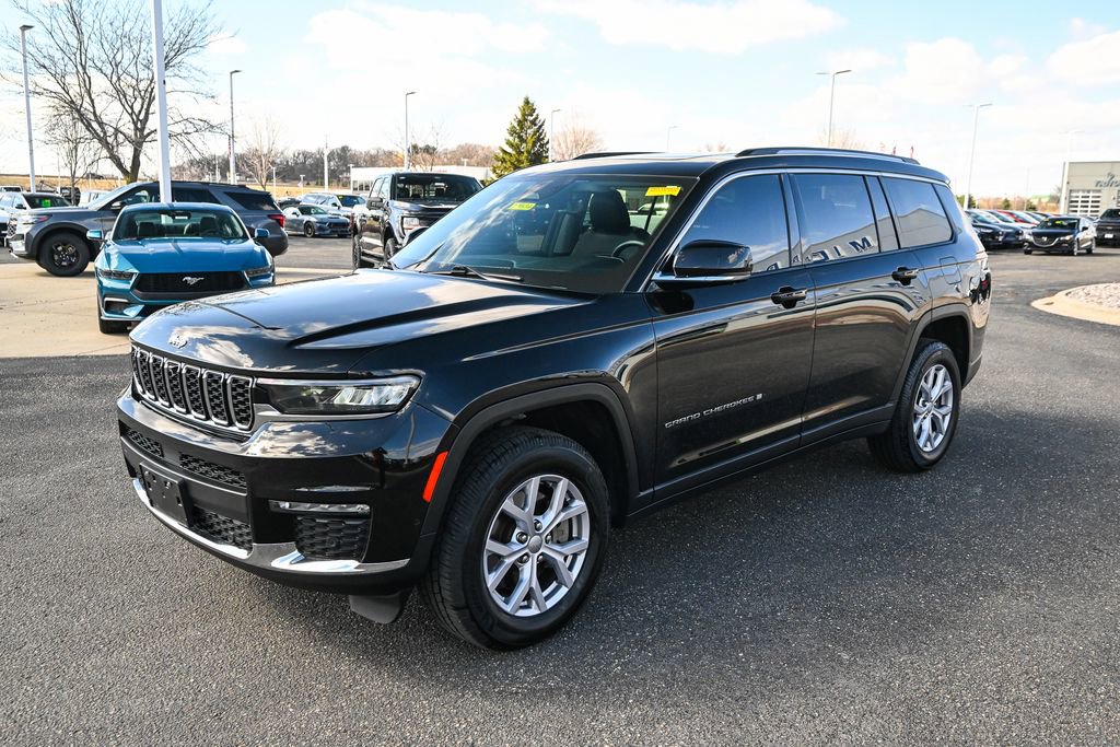 Used 2022 Jeep Grand Cherokee L Limited w/ Luxury Tech Group II image 9