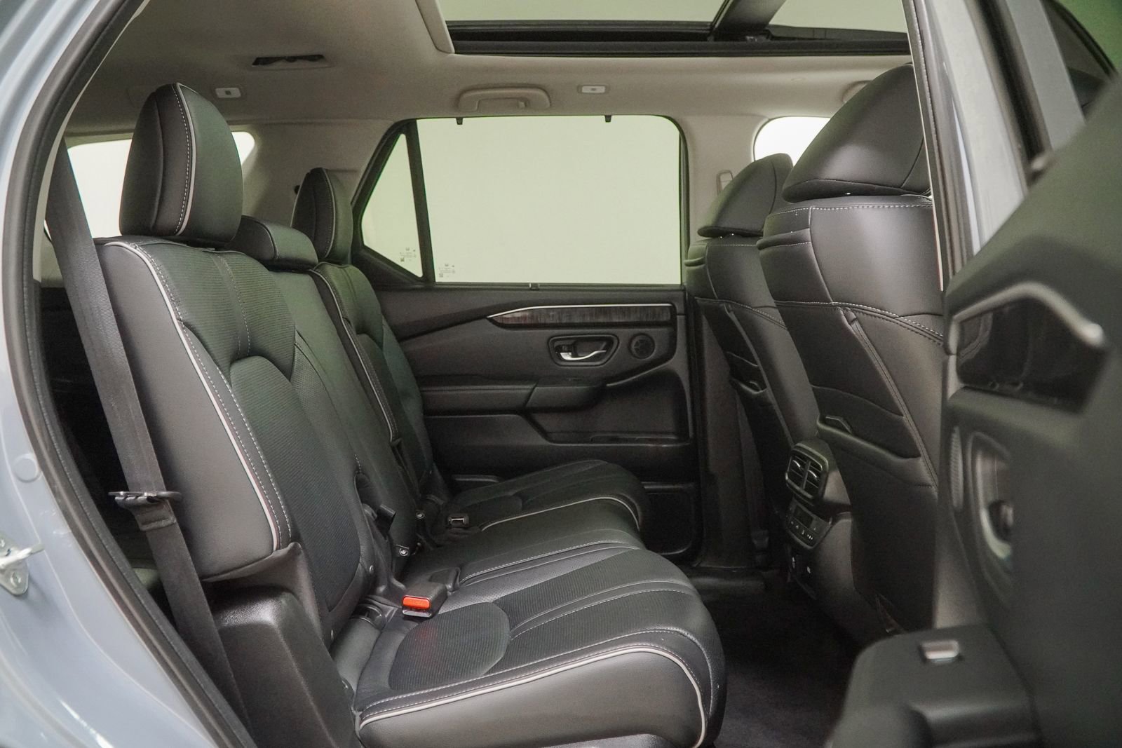 Used 2023 Honda Pilot Elite image 41