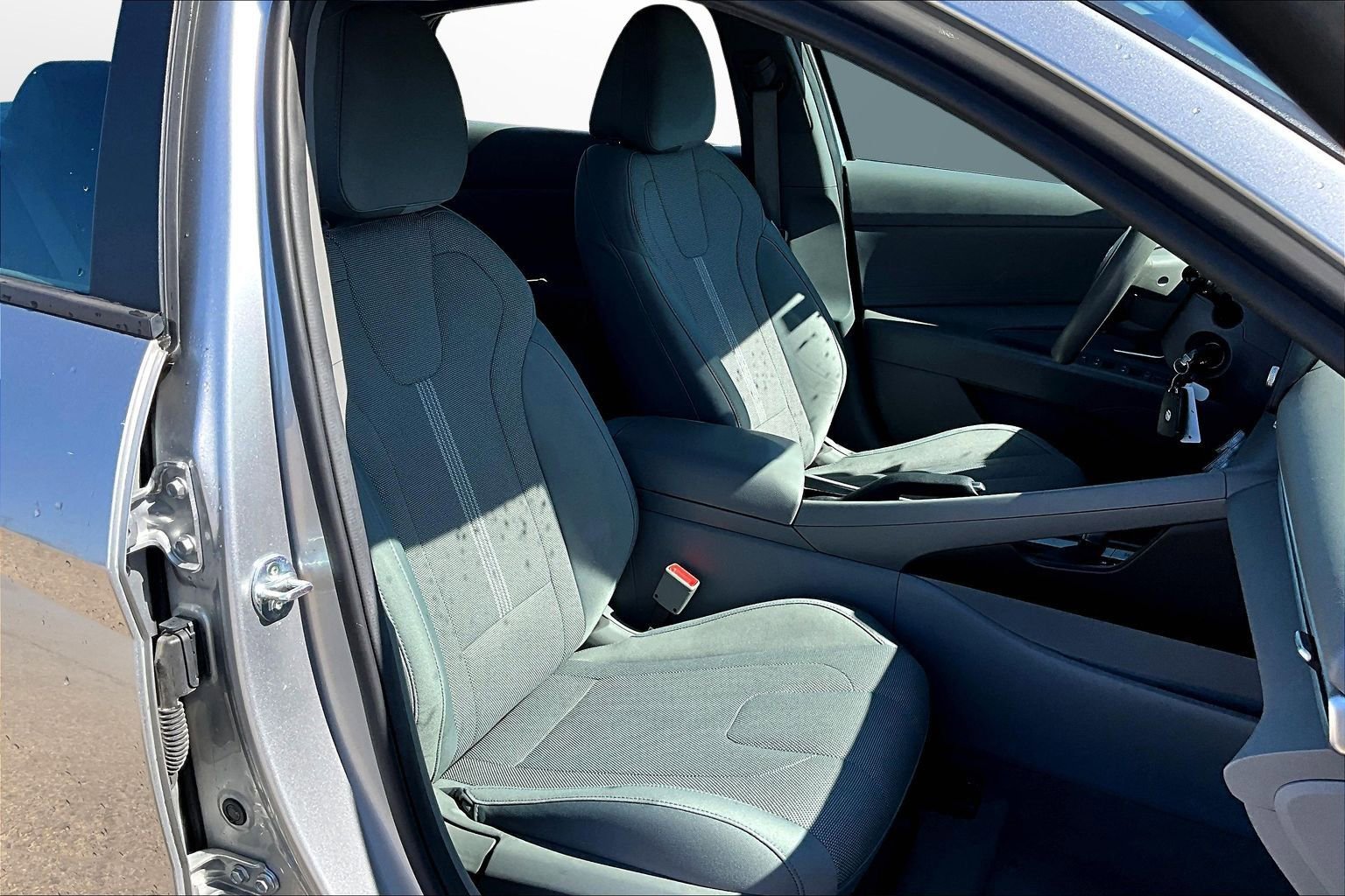 Used 2021 Hyundai Elantra SE image 7