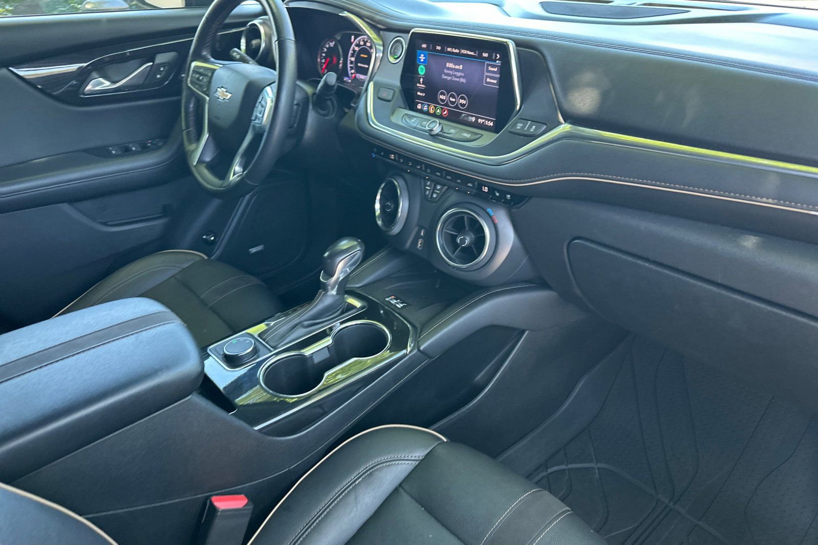 Used 2019 Chevrolet Blazer Premier w/ Sun and Wheels Package FWD image 13