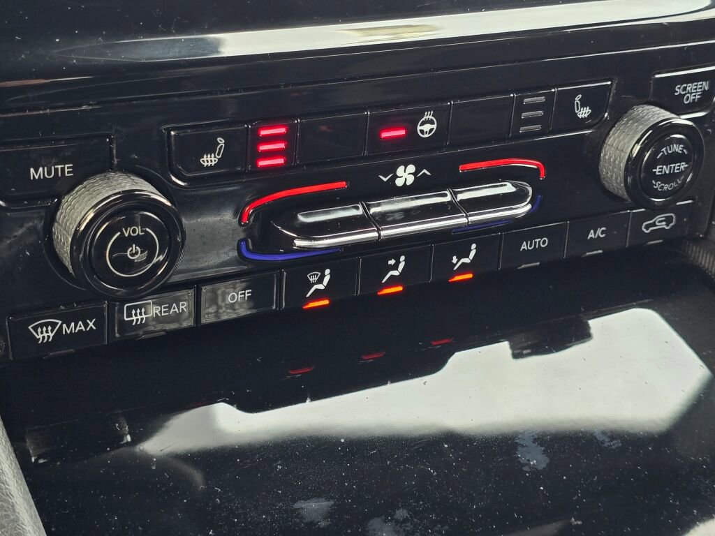 Used 2023 Jeep Grand Cherokee Altitude image 35