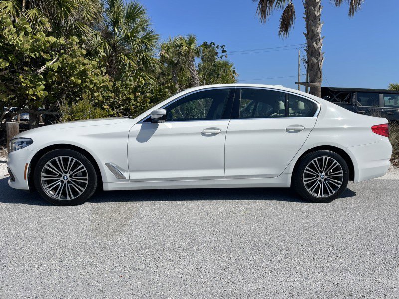 Used 2020 BMW 530i xDrive w/ Convenience Package AWD/4WD image 3