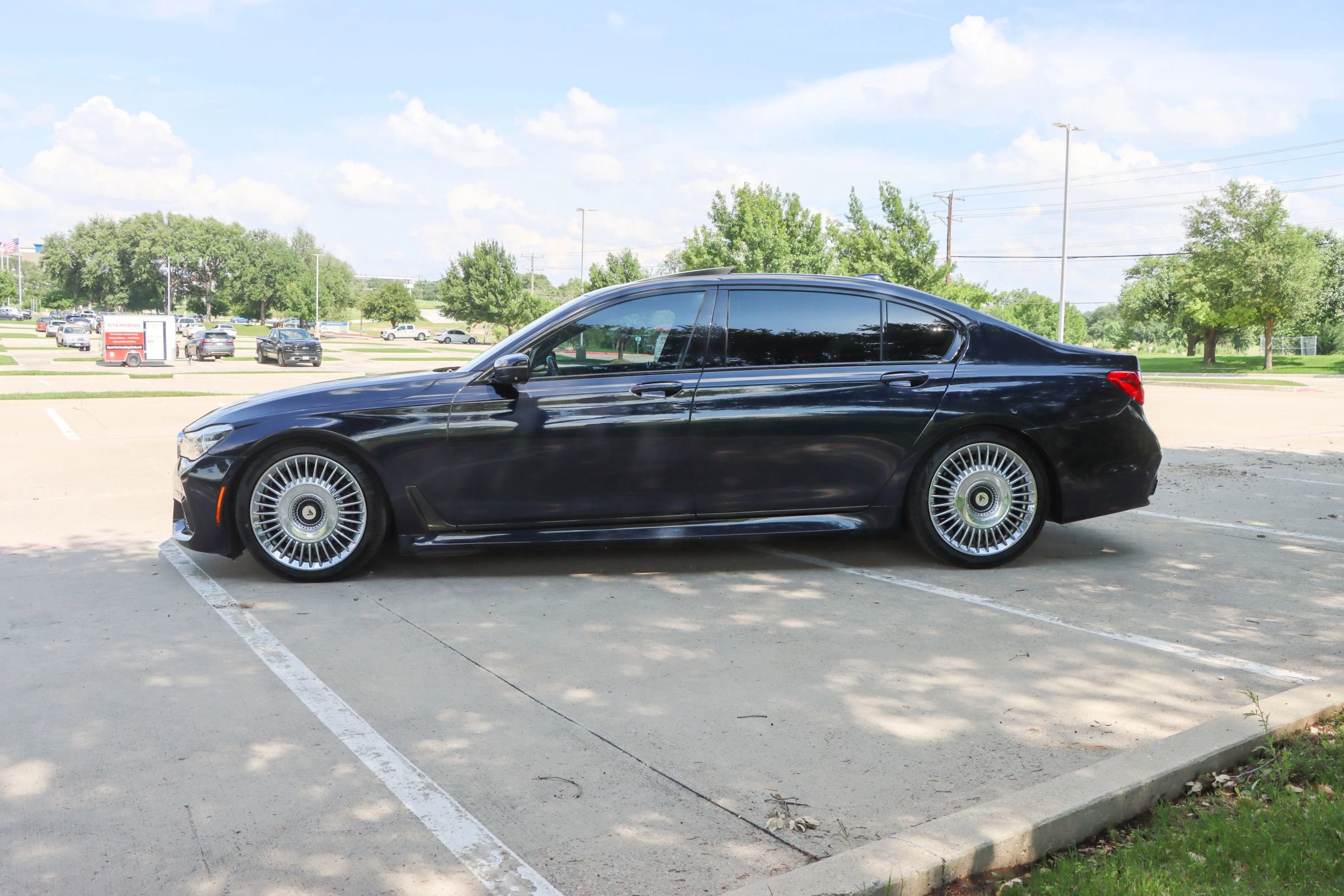 Used 2016 BMW 750i xDrive AWD/4WD image 4