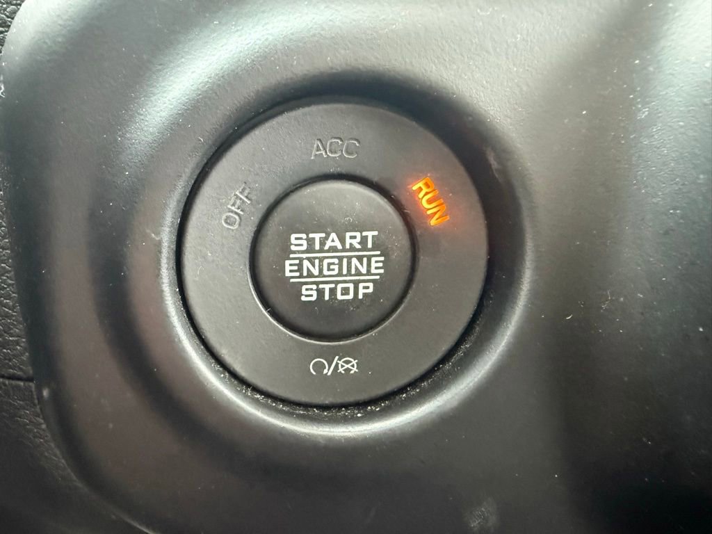 Used 2022 Jeep Gladiator Willys image 18