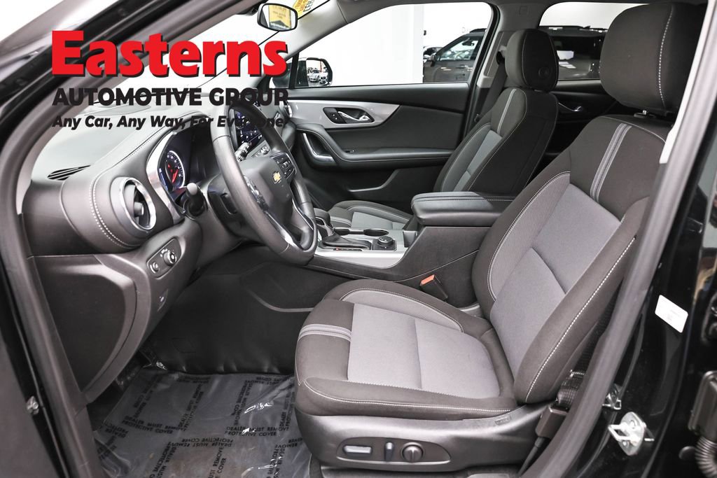 Used 2025 Chevrolet Blazer LT FWD image 14