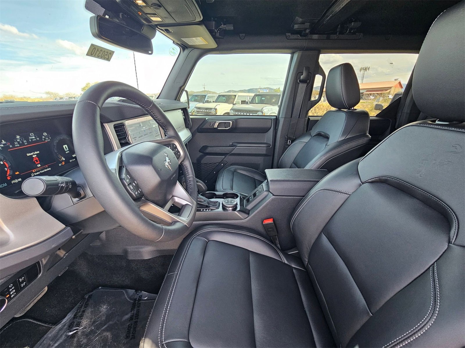 New 2025 Ford Bronco Outer Banks w/ Sasquatch Package image 11