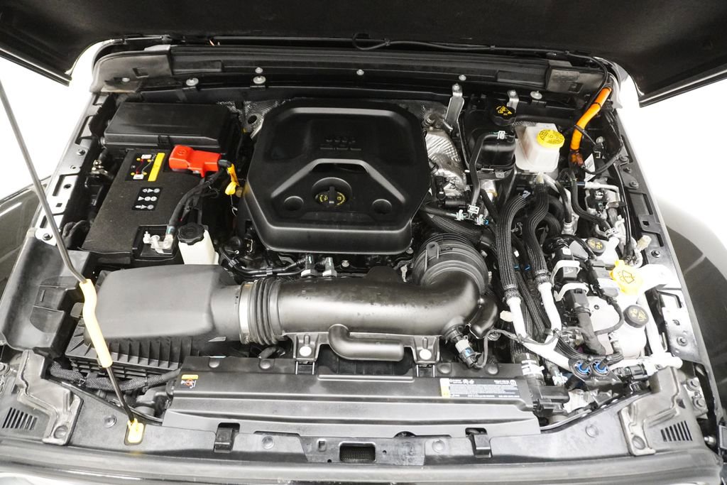 Certified 2025 Jeep Wrangler Unlimited Sahara w/ Safety Group image 10