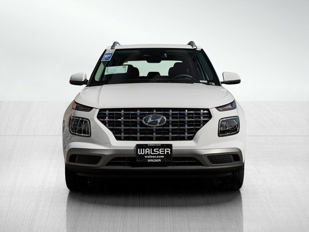 New 2026 Hyundai Venue SEL FWD image 2