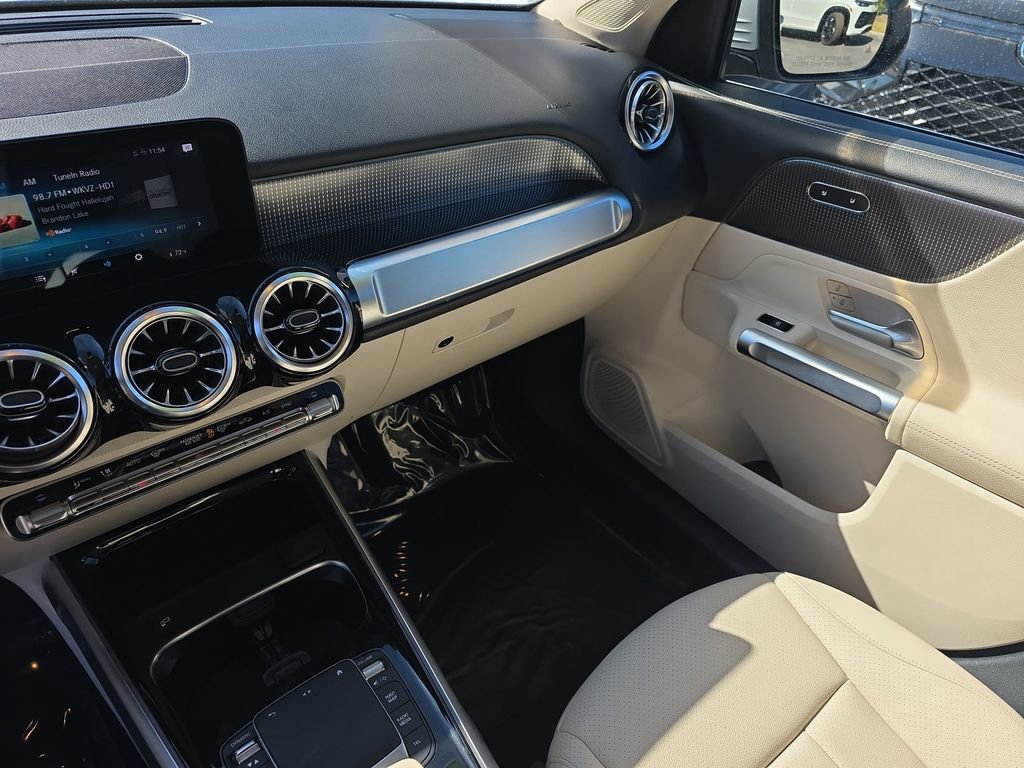 Used 2022 Mercedes-Benz GLB 250 GLB 250 image 30