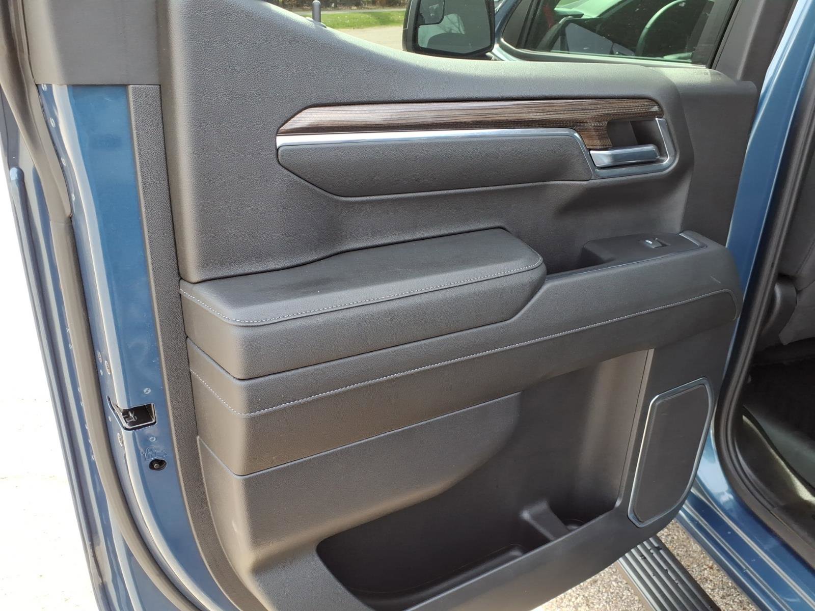 Used 2024 Chevrolet Silverado 1500 LT image 10