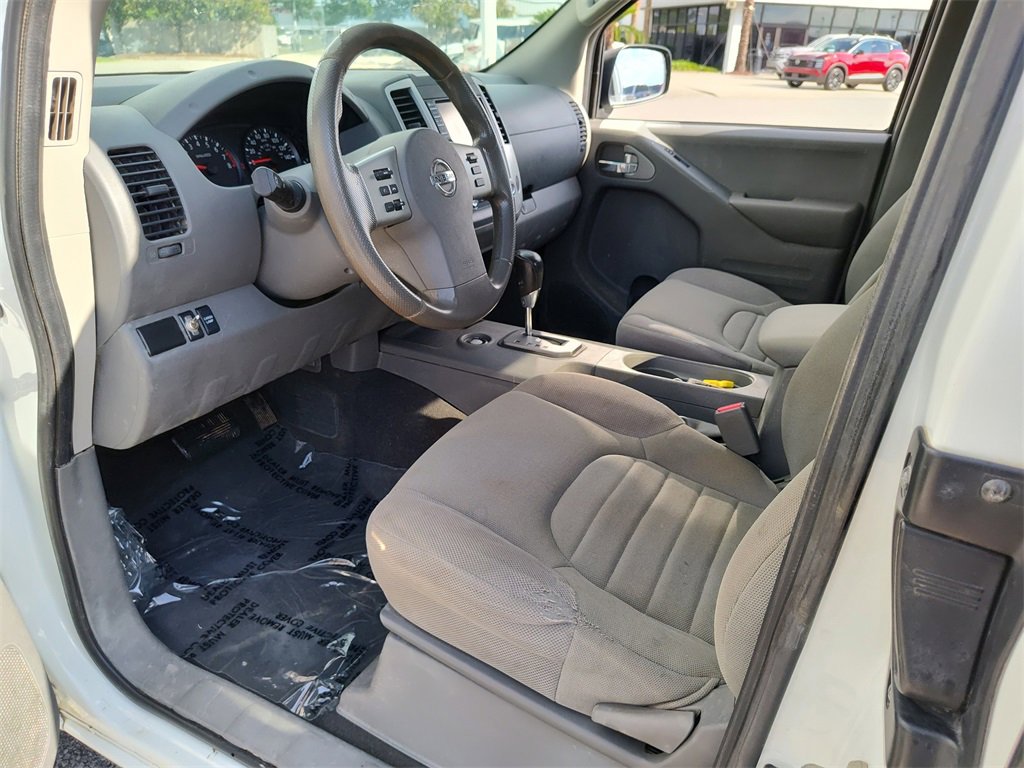 Used 2020 Nissan Frontier S image 2