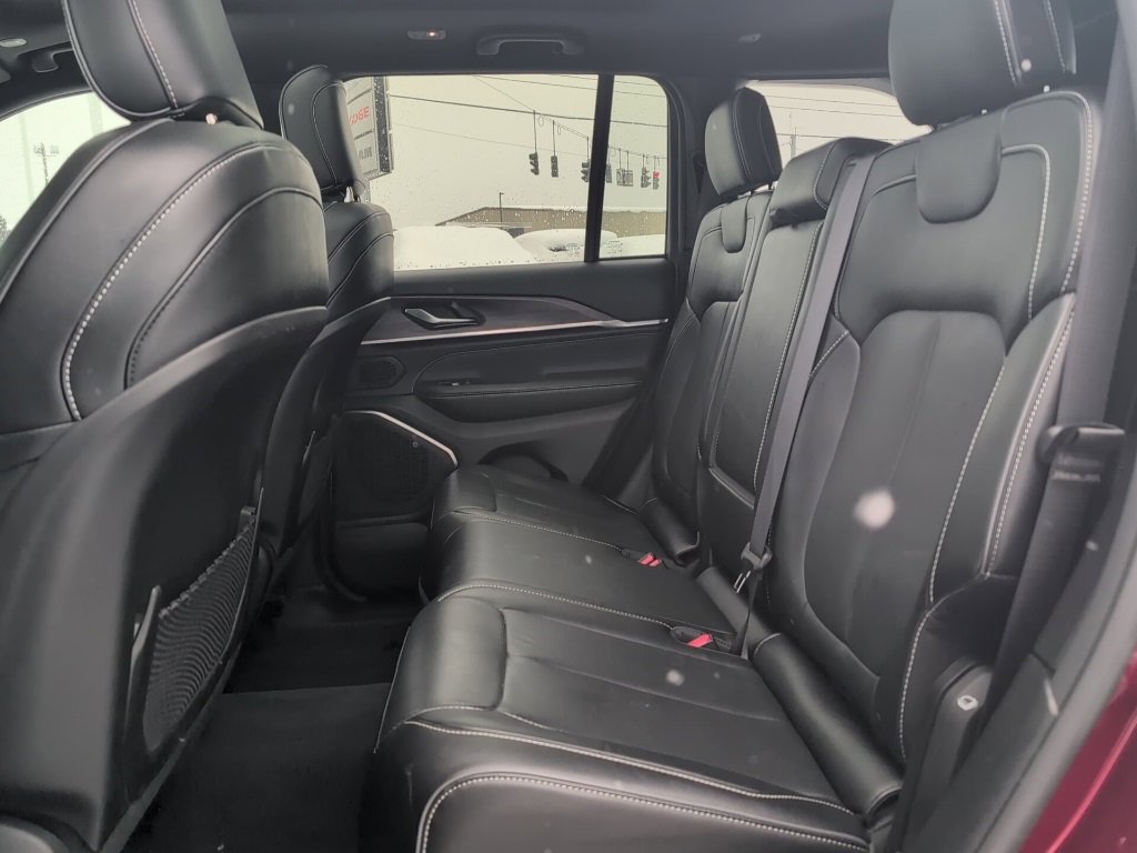 Used 2023 Jeep Grand Cherokee Overland image 21