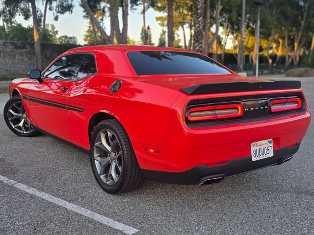 Used 2016 Dodge Challenger SXT w/ Driver Convenience Group RWD image 24