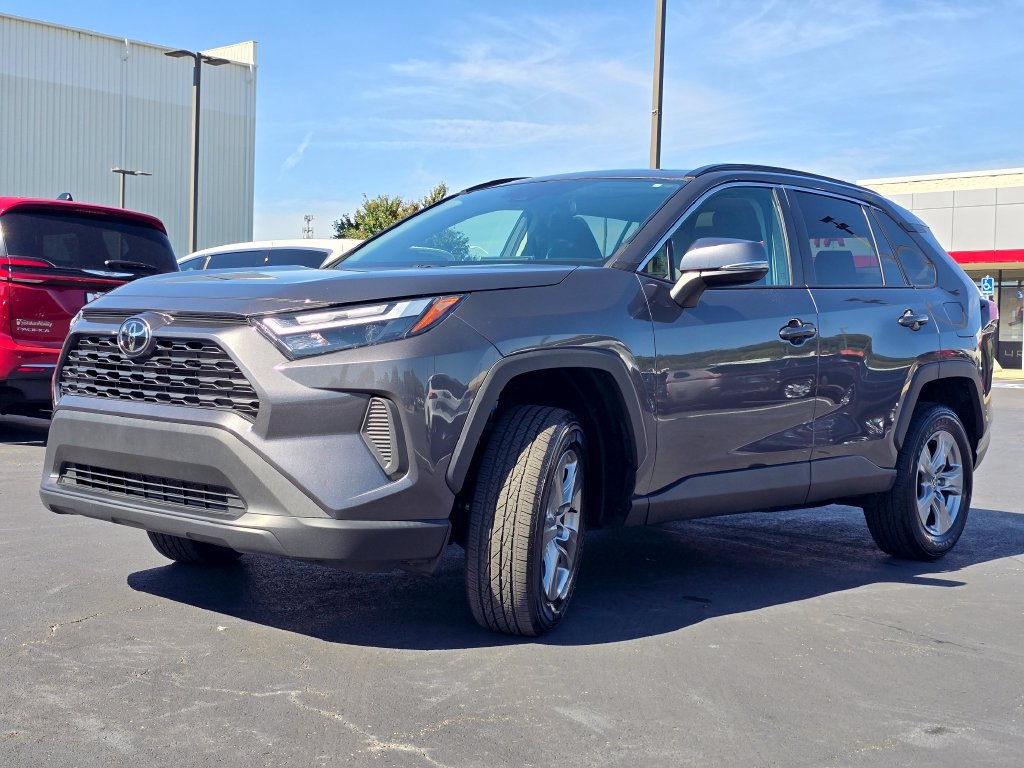 Used 2024 Toyota RAV4 XLE w/ Convenience Package AWD/4WD image 4