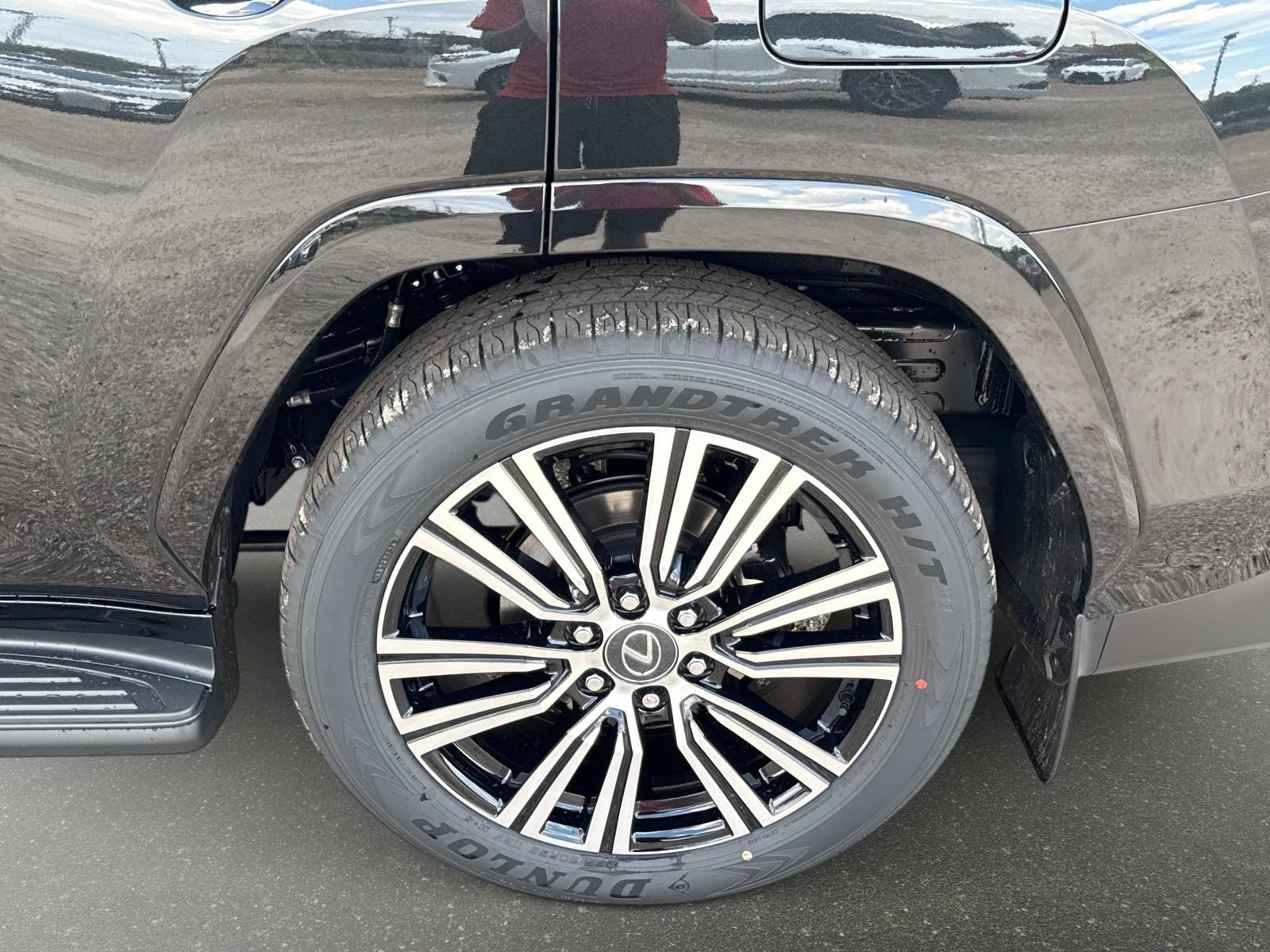New 2026 Lexus LX 700h Luxury w/ Accessory Package (Z1) AWD/4WD image 10