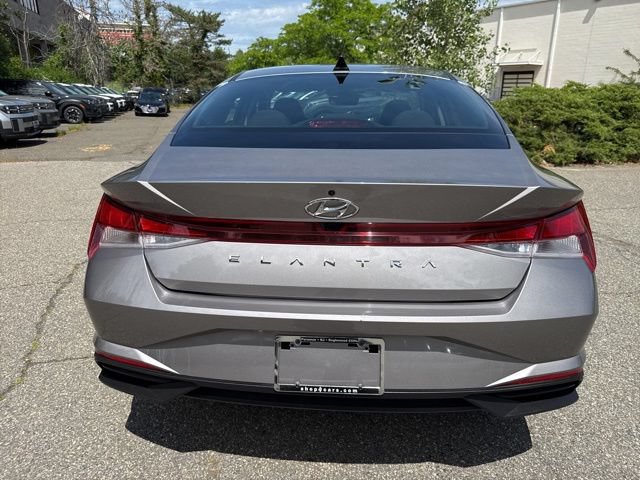 Certified 2023 Hyundai Elantra SEL w/ Convenience Package FWD image 16